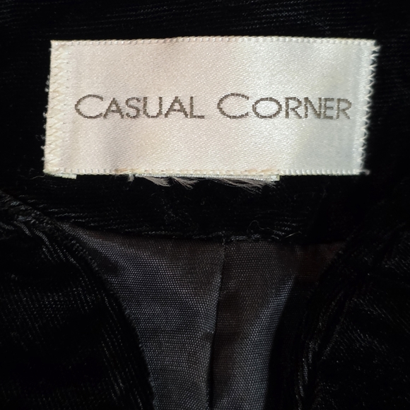 VINTAGE CASUAL CORNER Velvet Jacket | Medium | Black | 90s Tailored Quiet Luxury - Picture 8 of 9